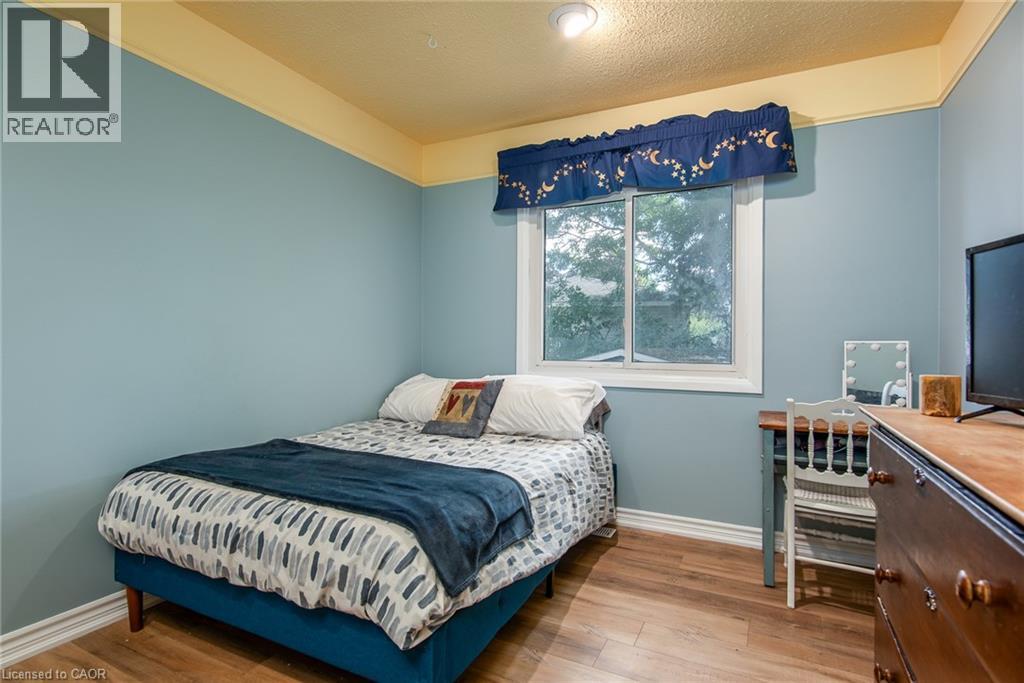 19 Keewatin Avenue, Kitchener, Ontario  N2B 3M1 - Photo 35 - 40777889