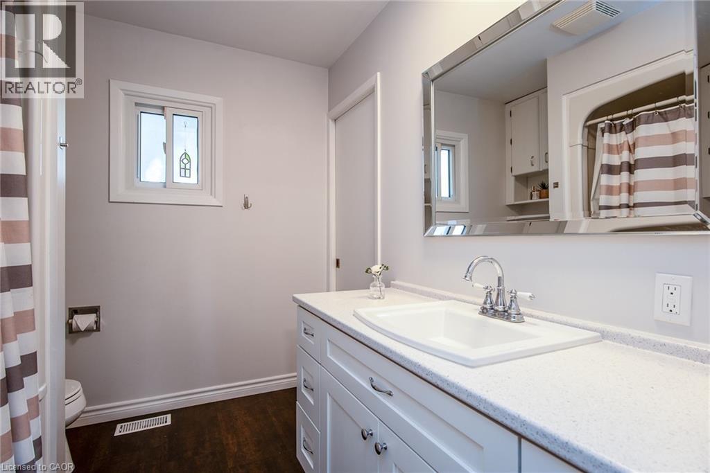 19 Keewatin Avenue, Kitchener, Ontario  N2B 3M1 - Photo 37 - 40777889