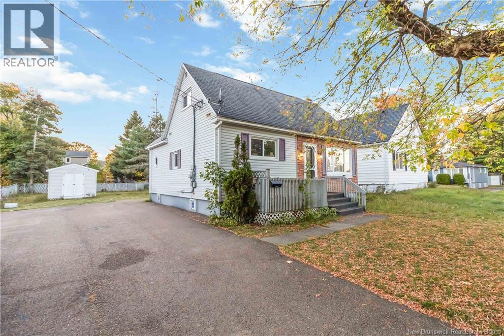 166 Edward Street, Moncton, New Brunswick  E1A 3Y9 - Photo 3 - NB128356