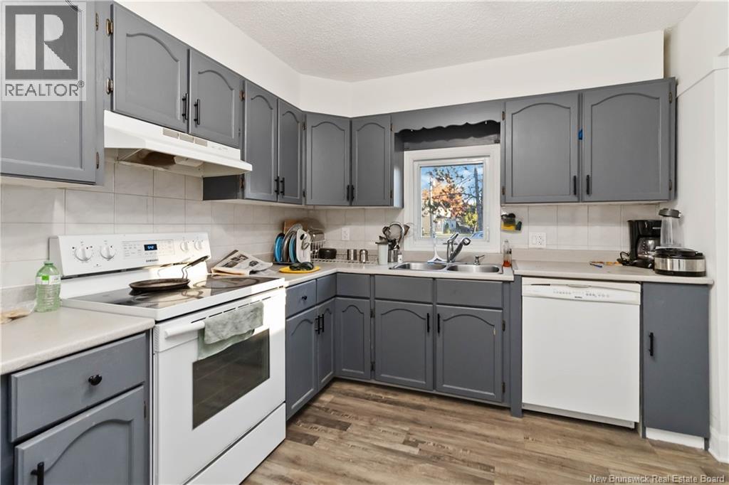 166 Edward Street, Moncton, New Brunswick  E1A 3Y9 - Photo 11 - NB128356