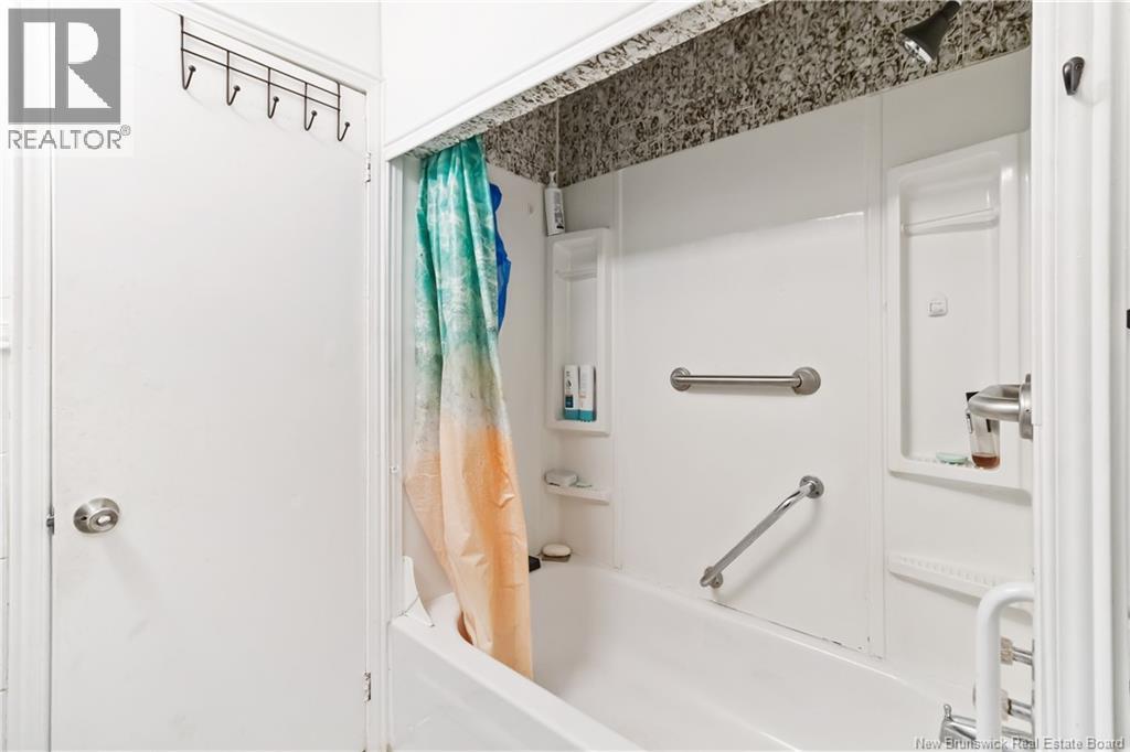 166 Edward Street, Moncton, New Brunswick  E1A 3Y9 - Photo 17 - NB128356