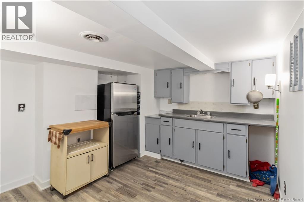 166 Edward Street, Moncton, New Brunswick  E1A 3Y9 - Photo 33 - NB128356