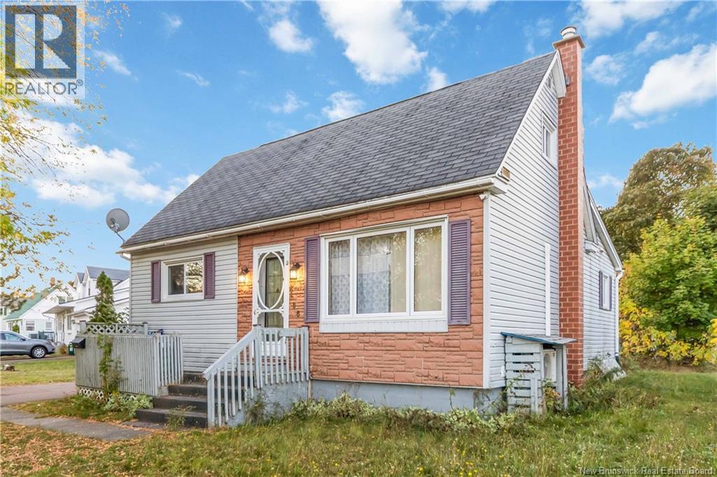 166 Edward Street, Moncton, New Brunswick  E1A 3Y9 - Photo 4 - NB128356