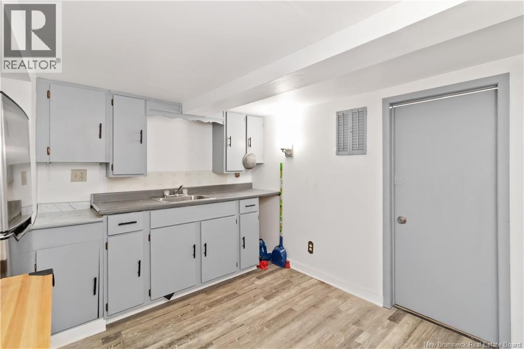166 Edward Street, Moncton, New Brunswick  E1A 3Y9 - Photo 34 - NB128356