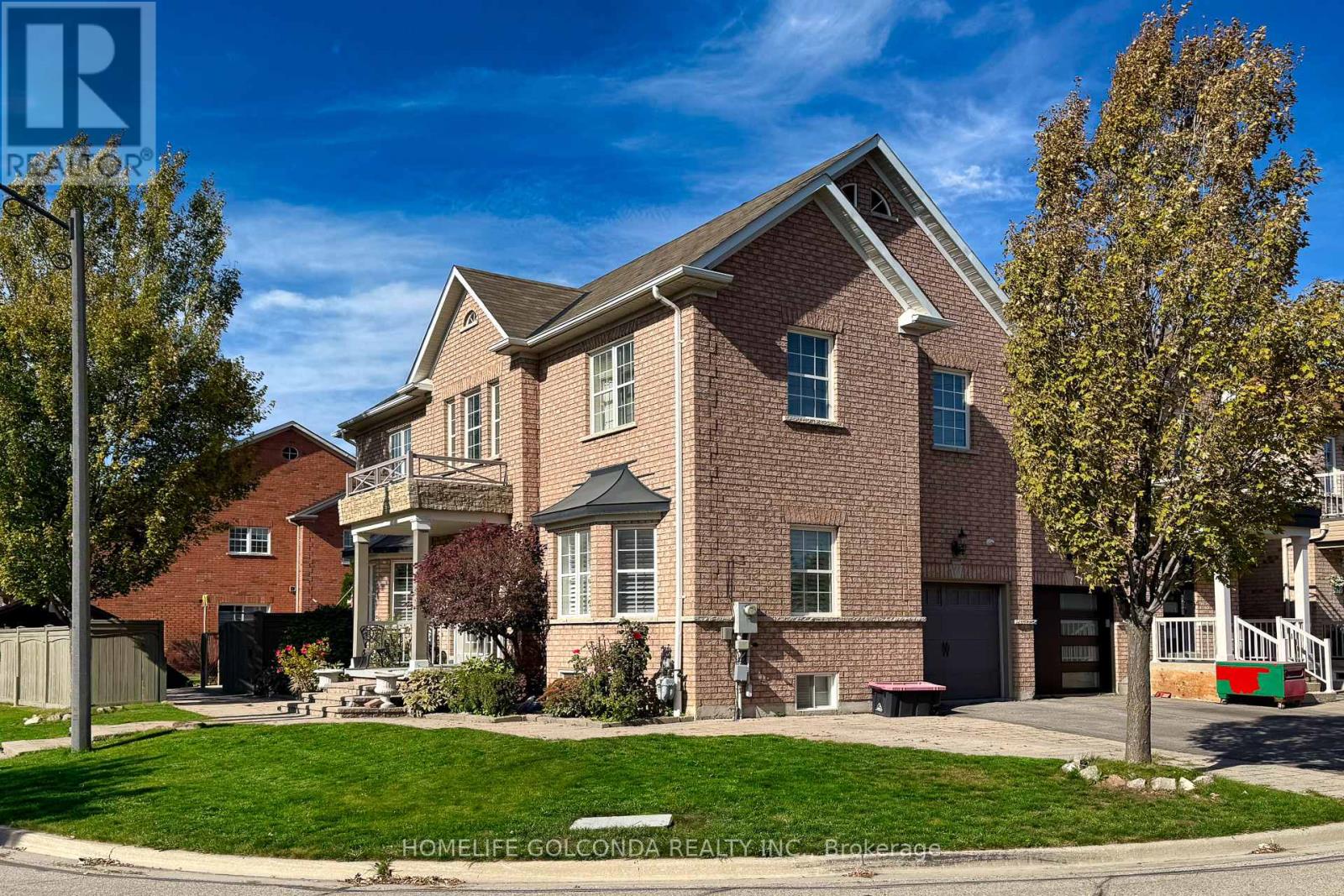 77 Arco Circle, Vaughan, Ontario  L6A 3Z7 - Photo 3 - N12455038