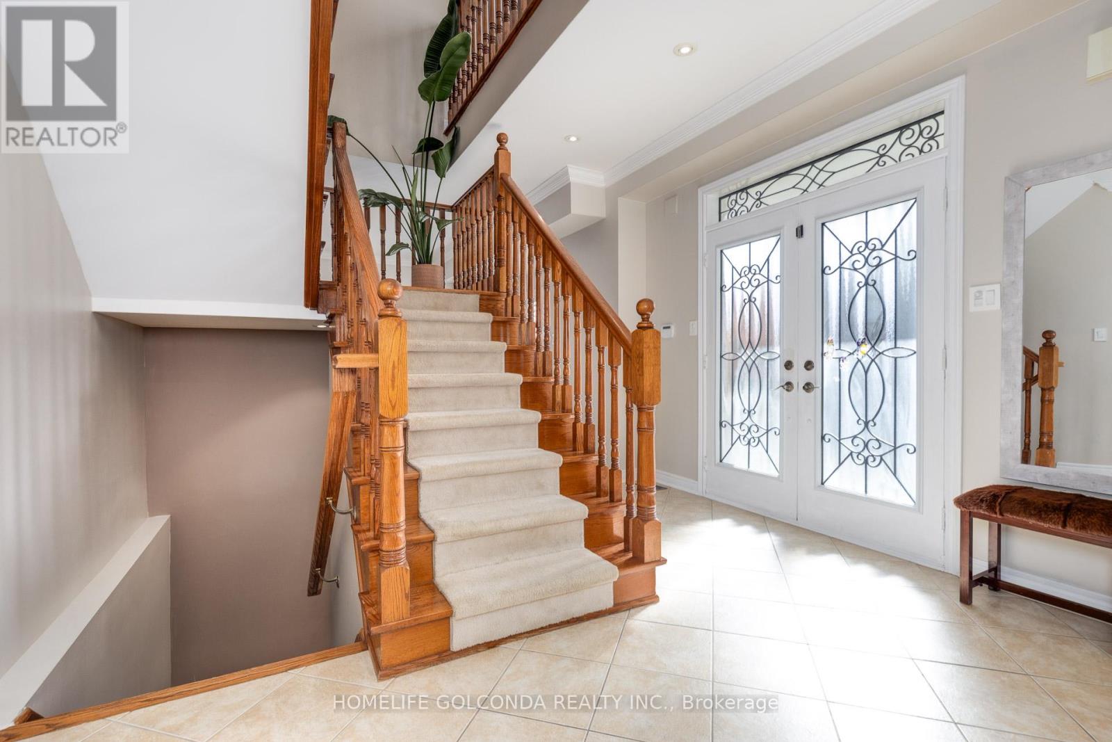77 Arco Circle, Vaughan, Ontario  L6A 3Z7 - Photo 5 - N12455038
