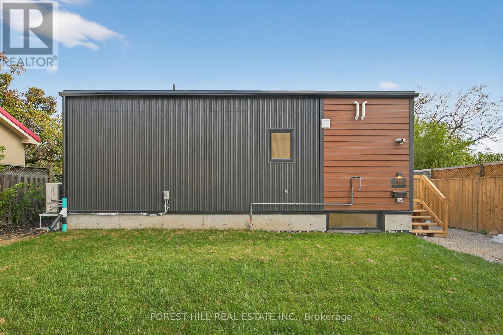 R - 49 William Cragg Drive, Toronto, Ontario  M3M 1T8 - Photo 2 - W12458083