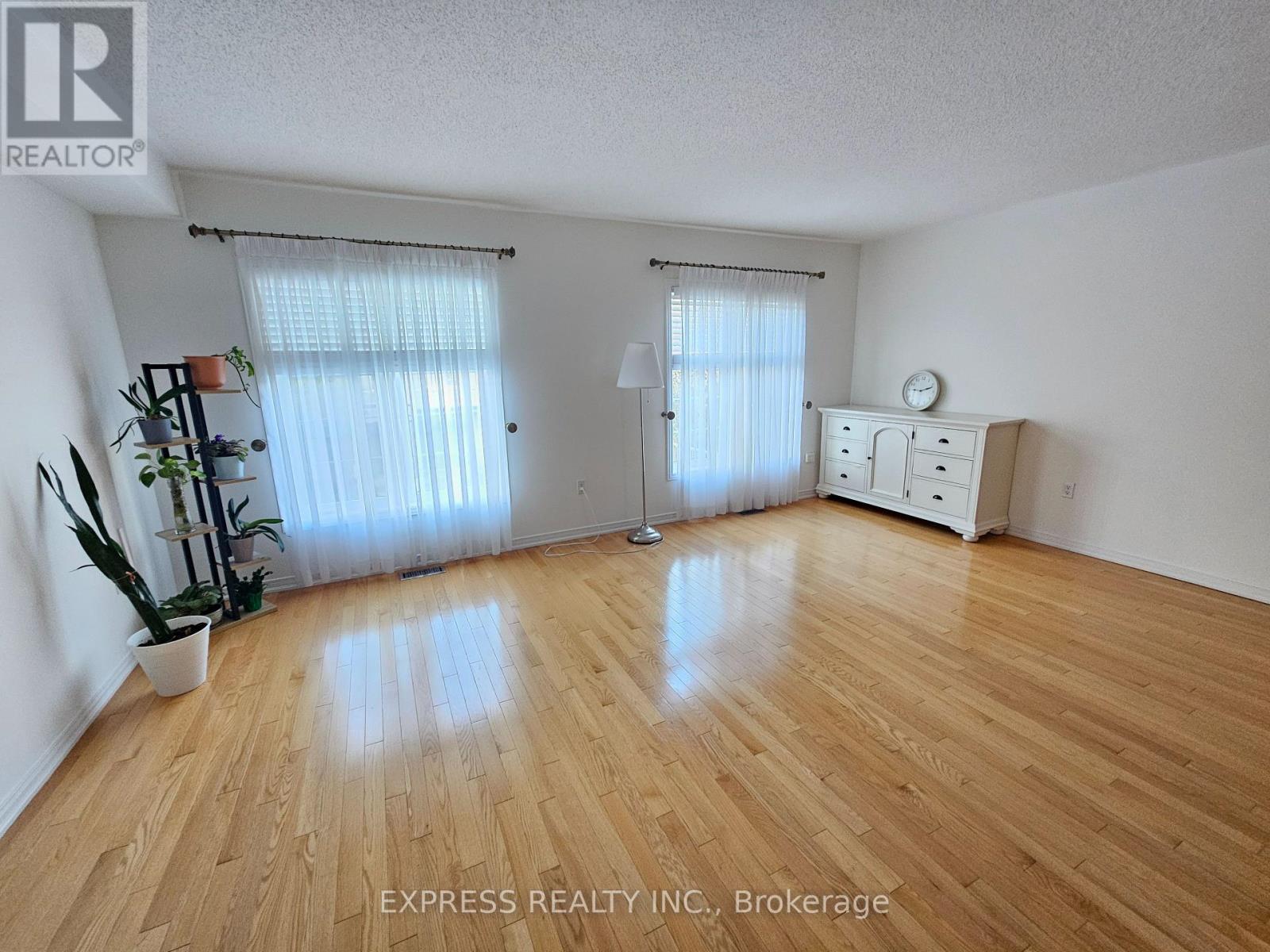 104 Prince Charles Way, Markham, Ontario  L6C 0B5 - Photo 25 - N12454412