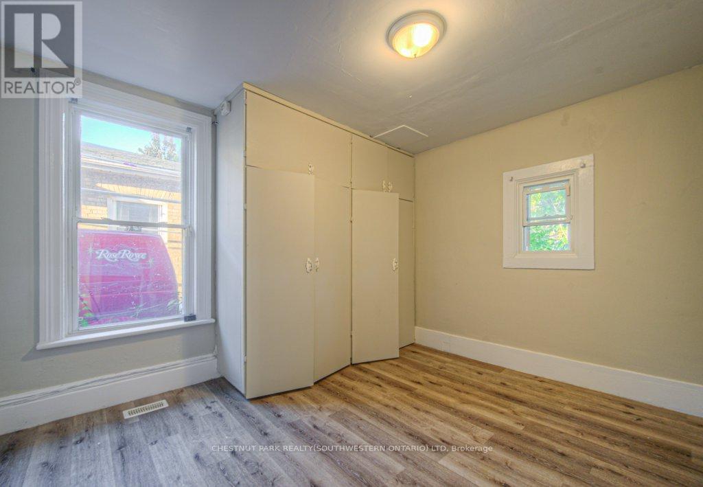 149 Murray Street, Brantford, Ontario  N3S 5P9 - Photo 13 - X12458076