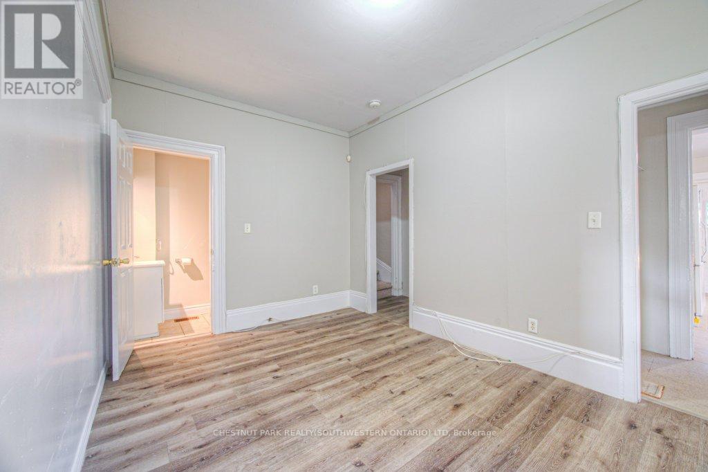149 Murray Street, Brantford, Ontario  N3S 5P9 - Photo 16 - X12458076