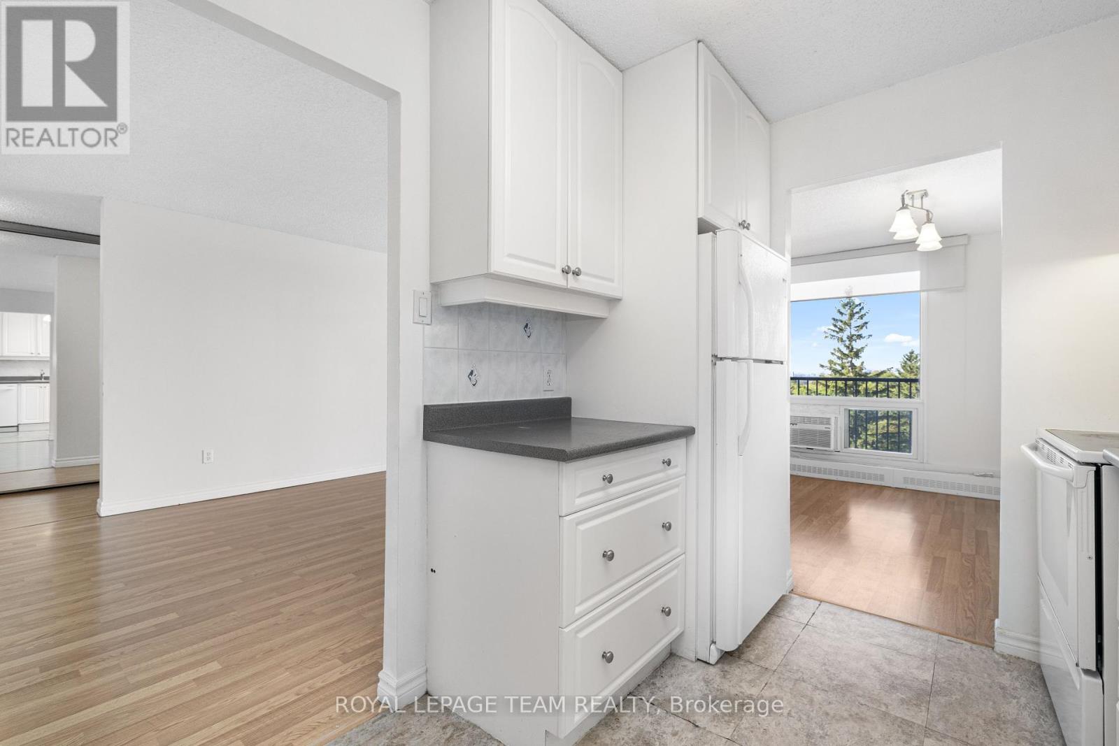 603 - 665 Bathgate Drive, Ottawa, Ontario  K1K 3Y4 - Photo 13 - X12458094