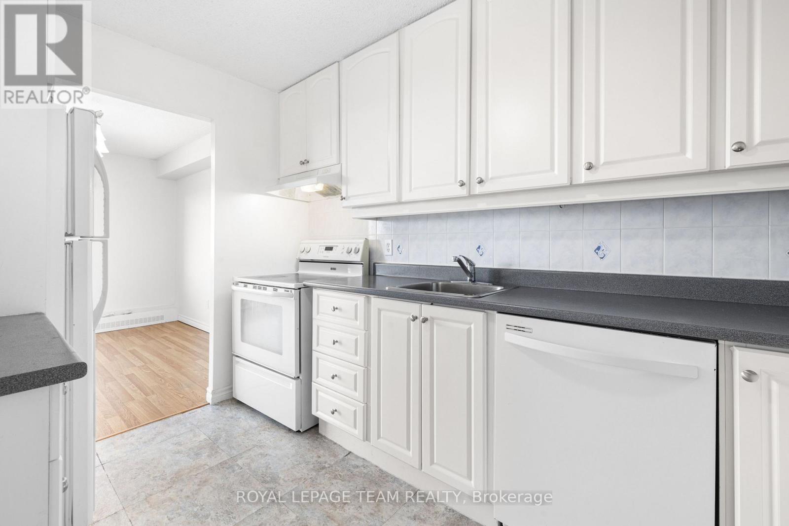 603 - 665 Bathgate Drive, Ottawa, Ontario  K1K 3Y4 - Photo 16 - X12458094