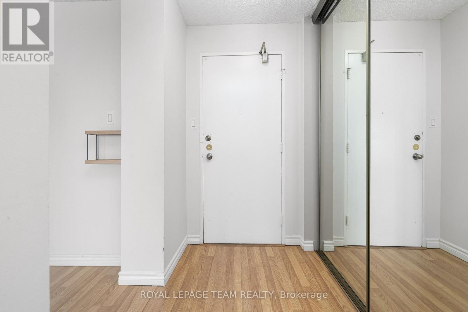 603 - 665 Bathgate Drive, Ottawa, Ontario  K1K 3Y4 - Photo 3 - X12458094
