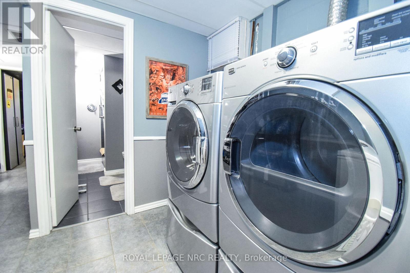 11 Grosvenor Street, St. Catharines, Ontario  L2M 3E9 - Photo 37 - X12458118