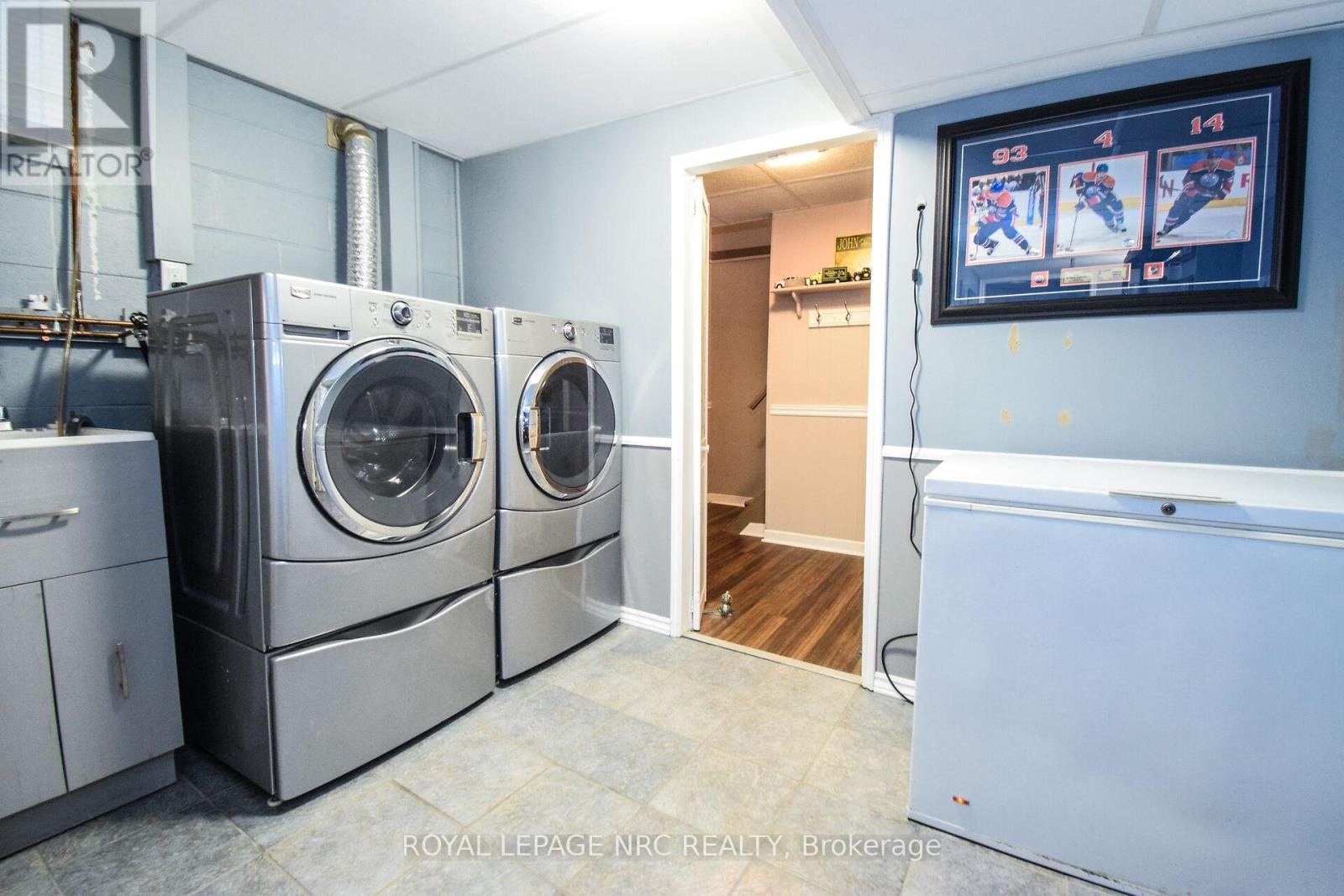 11 Grosvenor Street, St. Catharines, Ontario  L2M 3E9 - Photo 38 - X12458118