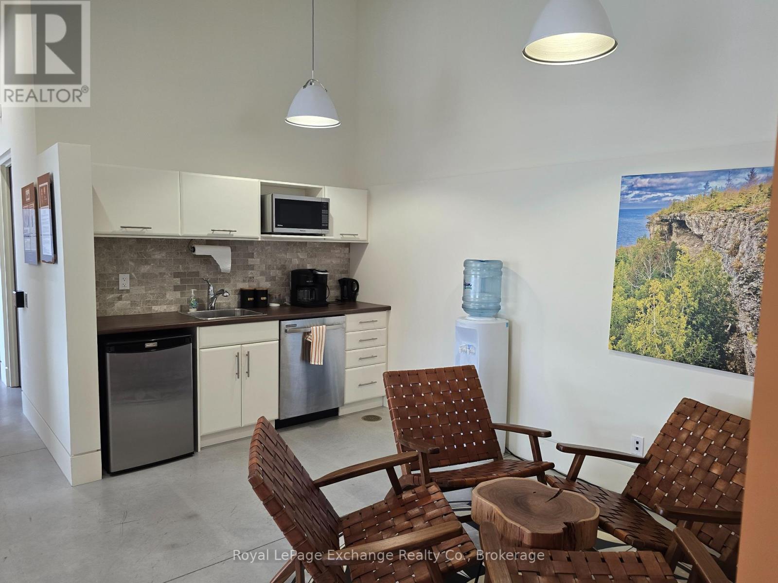 Unit 1 - 1246-B Goderich (Highway 21) Street N, Saugeen Shores, Ontario  N0H 2C5 - Photo 11 - X12458119