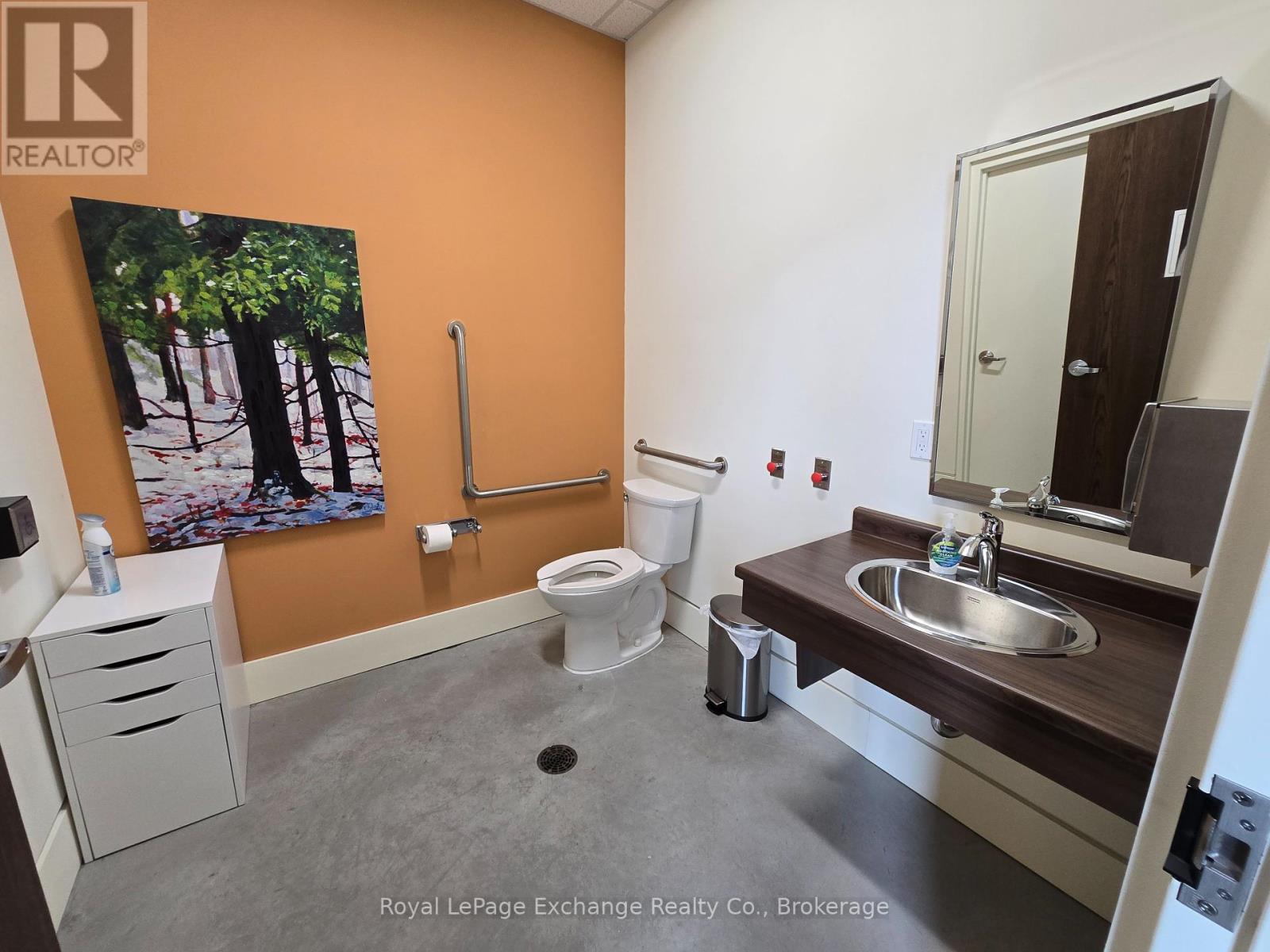 Unit 1 - 1246-B Goderich (Highway 21) Street N, Saugeen Shores, Ontario  N0H 2C5 - Photo 16 - X12458119