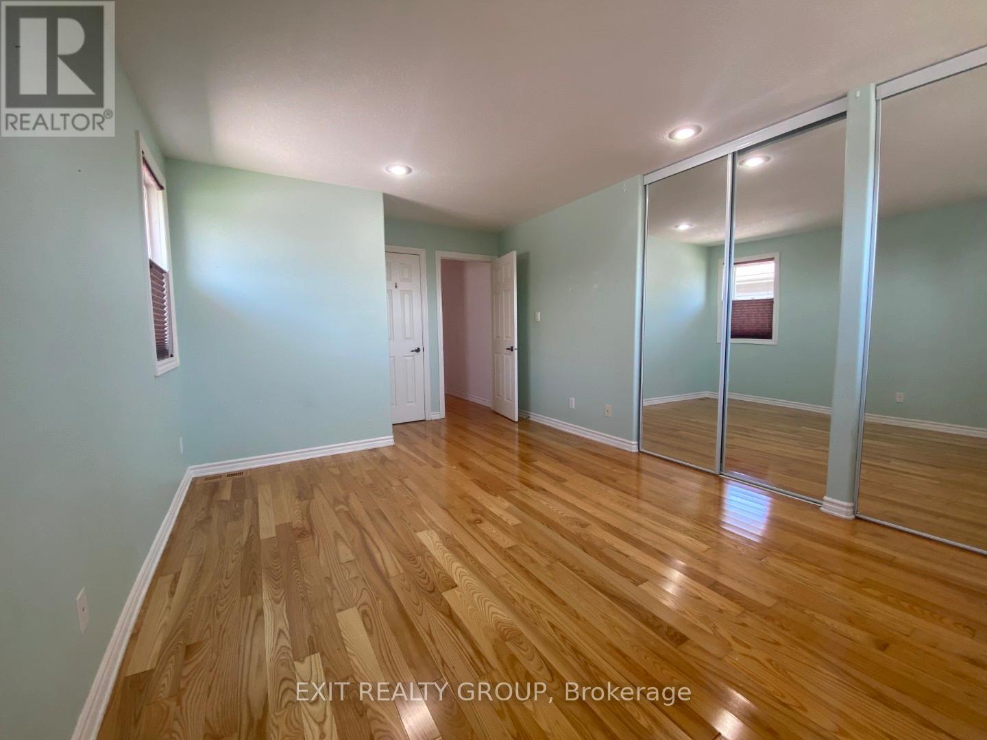 27 Belvedere Road, Quinte West, Ontario  K8V 4A9 - Photo 9 - X12320467