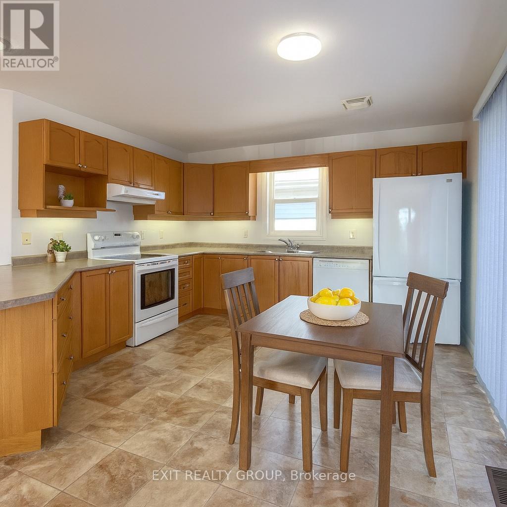 27 Belvedere Road, Quinte West, Ontario  K8V 4A9 - Photo 7 - X12320467