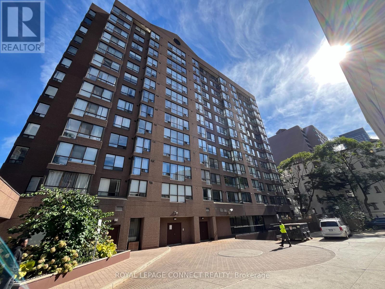 601 - 117 GERRARD STREET, Toronto, Ontario