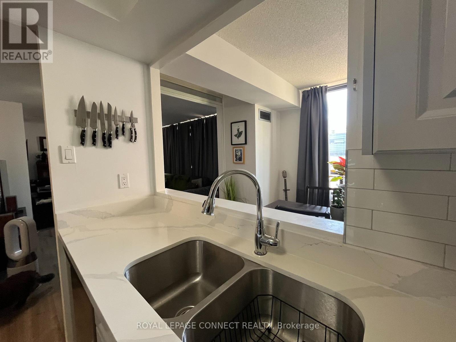 601 - 117 Gerrard Street, Toronto, Ontario  M5B 2L4 - Photo 11 - C12458099