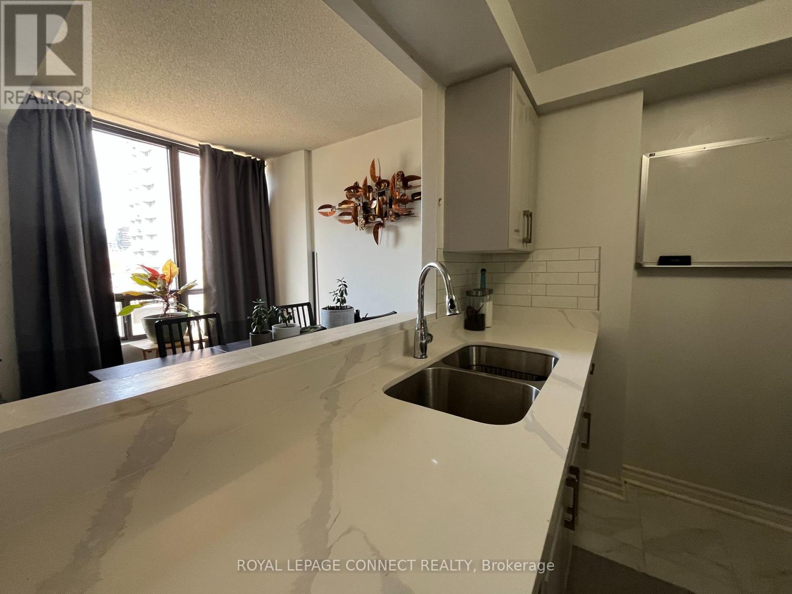 601 - 117 Gerrard Street, Toronto, Ontario  M5B 2L4 - Photo 15 - C12458099