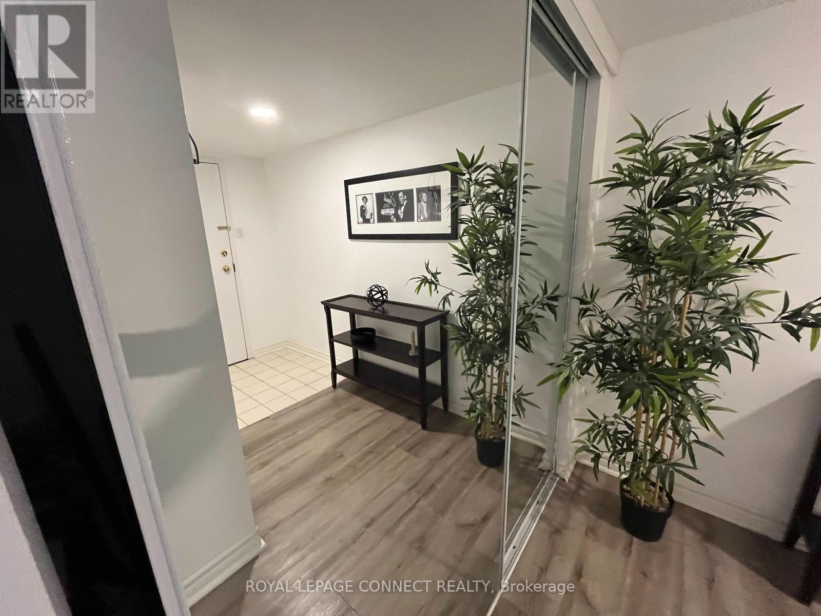 601 - 117 Gerrard Street, Toronto, Ontario  M5B 2L4 - Photo 9 - C12458099