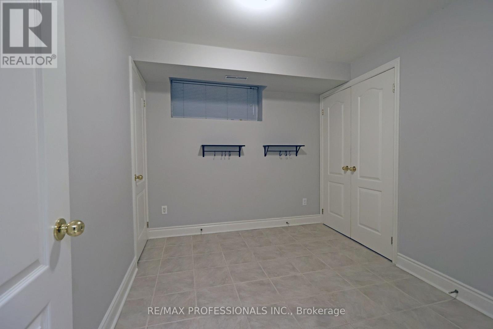 Lower - 213 Major Street, Toronto, Ontario  M5S 2L4 - Photo 6 - C12458108
