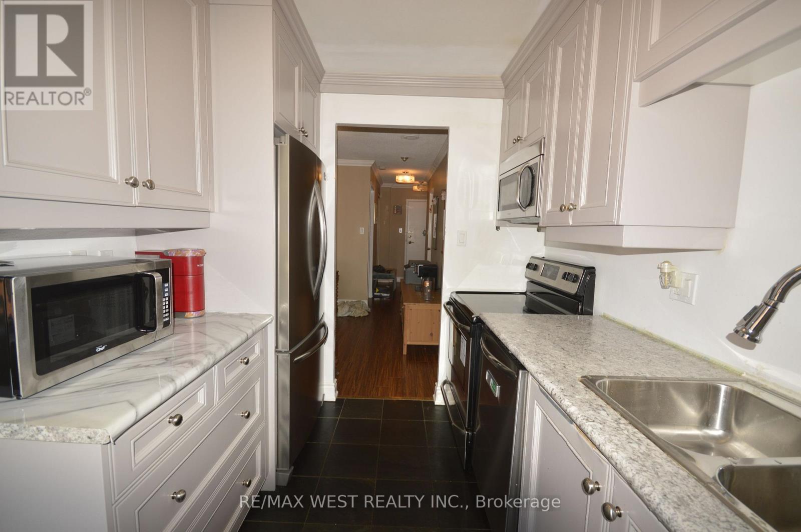 1623 - 633 Bay Street, Toronto, Ontario  M5G 2G4 - Photo 5 - C12458131