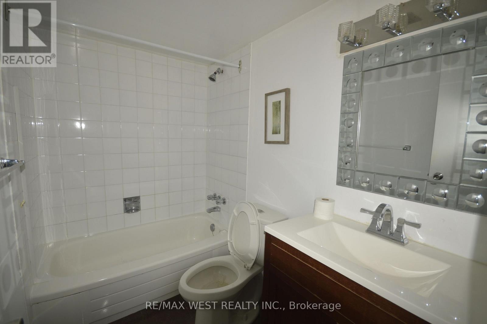 1623 - 633 Bay Street, Toronto, Ontario  M5G 2G4 - Photo 7 - C12458131