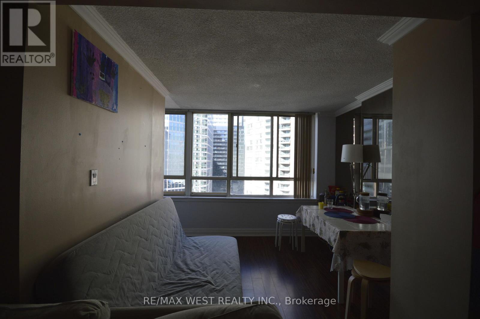 1623 - 633 Bay Street, Toronto, Ontario  M5G 2G4 - Photo 8 - C12458131
