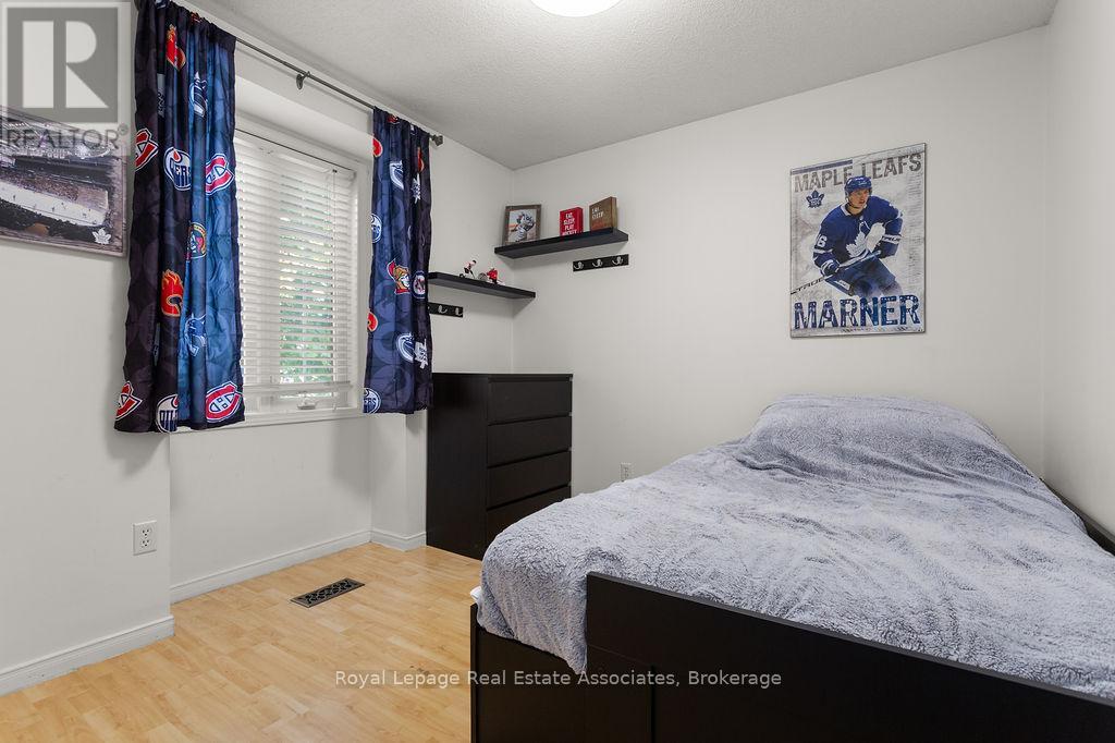 2913 Darien Road, Burlington, Ontario  L7M 4K2 - Photo 13 - W12457195