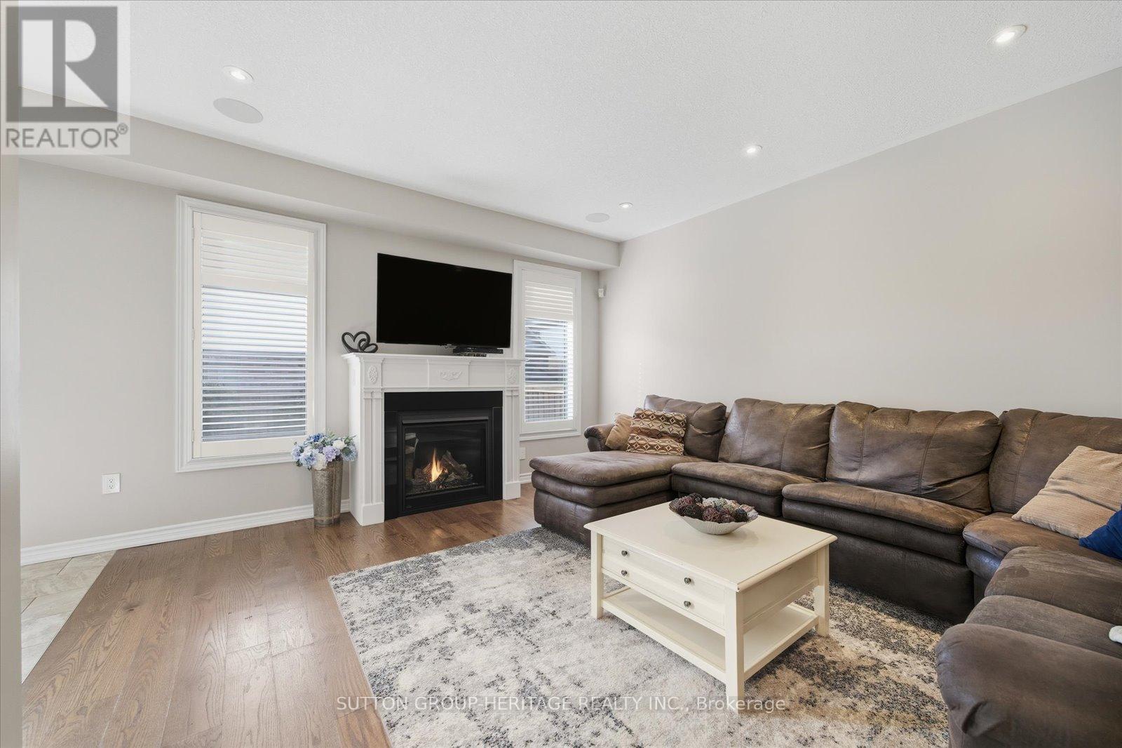 88 Roy Nichols Drive, Clarington, Ontario  L1E 0H6 - Photo 3 - E12458096