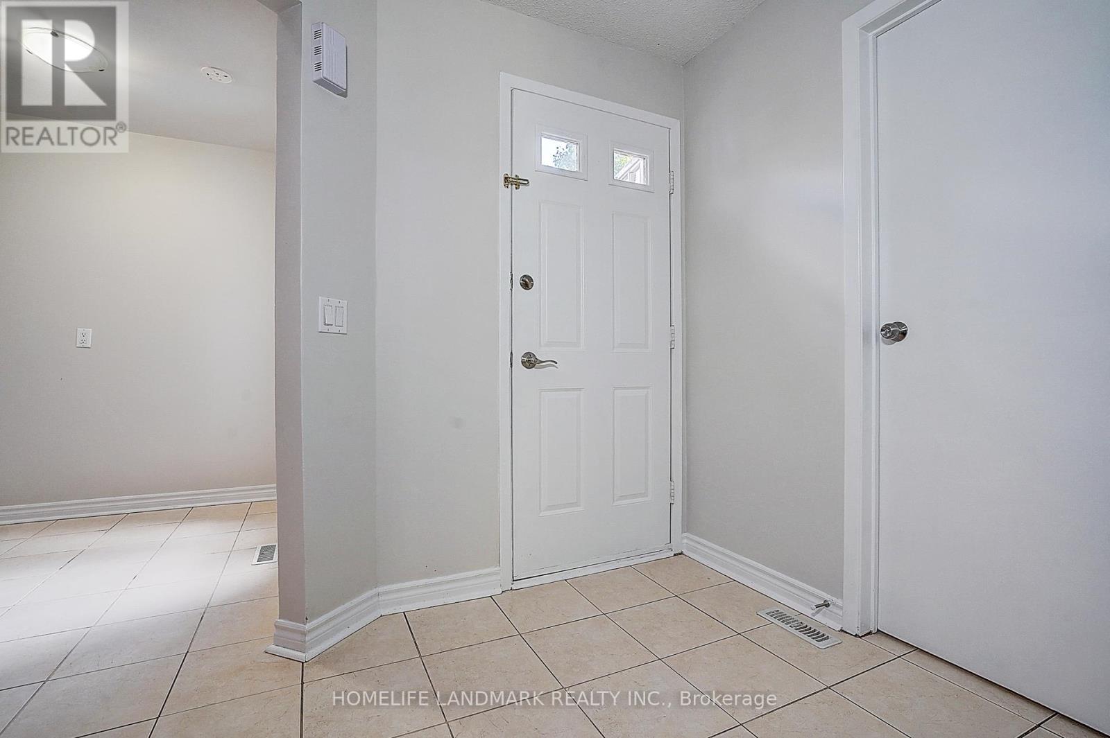 48 Green Spring Drive, Toronto, Ontario  M1V 2B1 - Photo 3 - E12458126