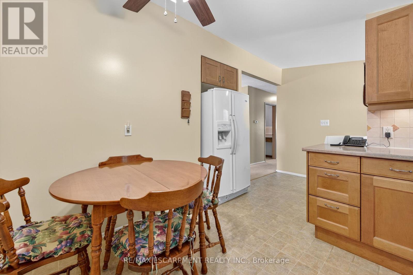 64 Luscombe Street, Hamilton, Ontario  L9A 2J8 - Photo 7 - X12375678