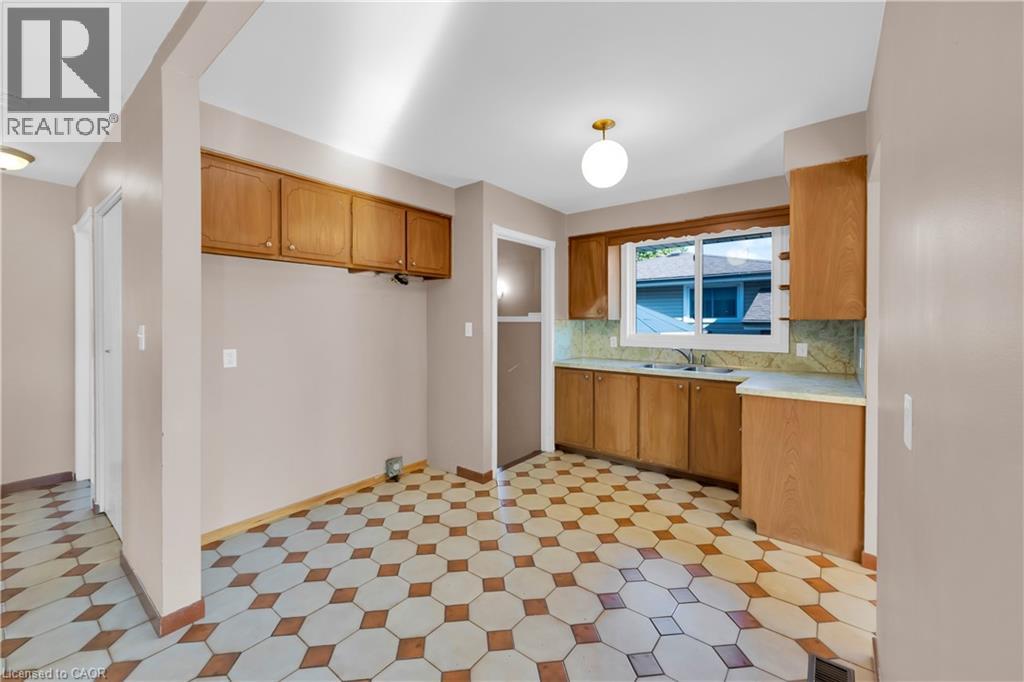 112 Purdy Crescent, Hamilton, Ontario  L9A 3B3 - Photo 11 - 40778305