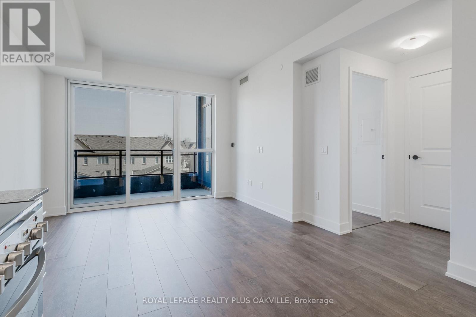 330 - 2343 Khalsa Gate, Oakville, Ontario  L6M 4J2 - Photo 13 - W12458101