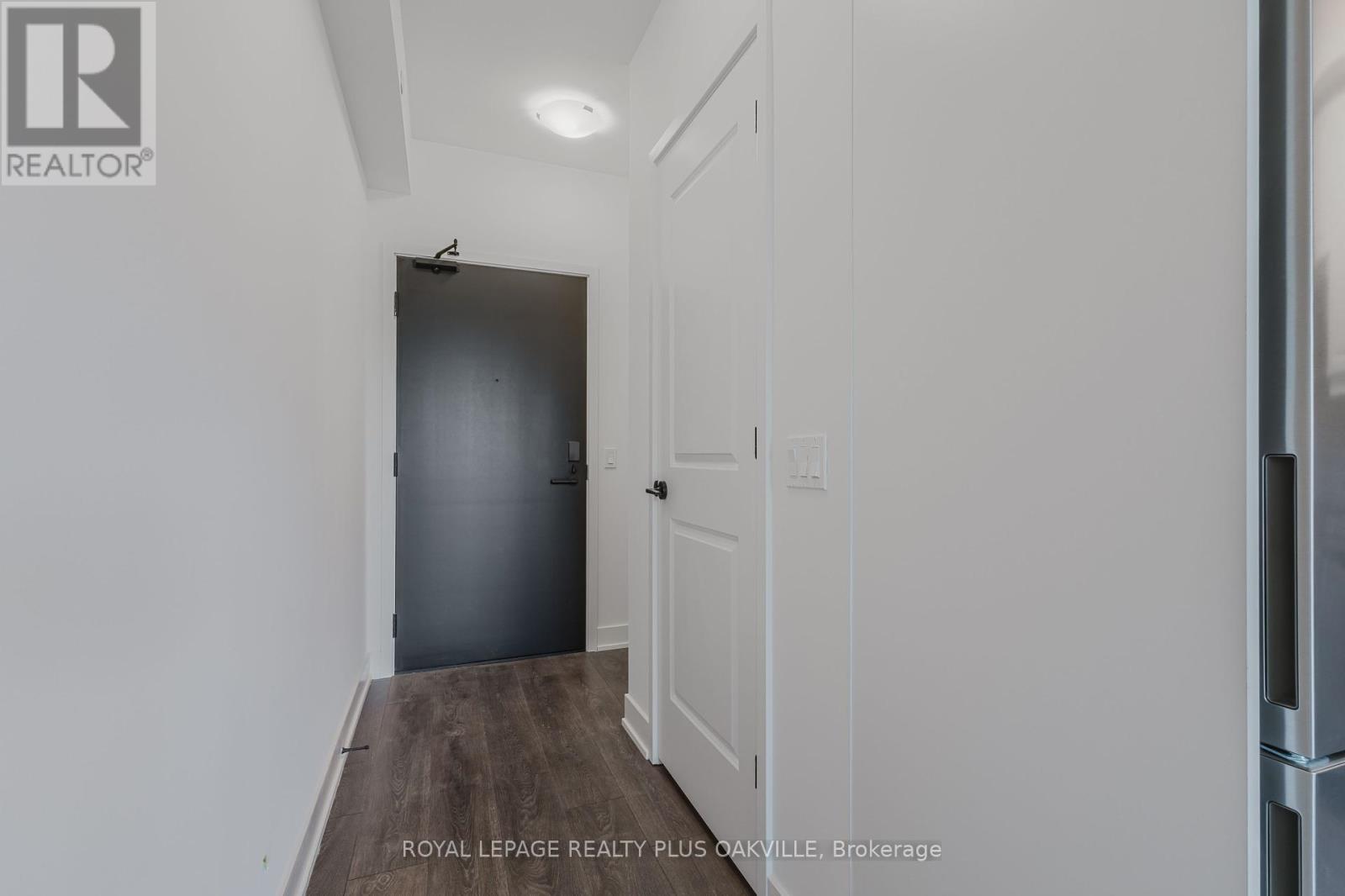 330 - 2343 Khalsa Gate, Oakville, Ontario  L6M 4J2 - Photo 6 - W12458101