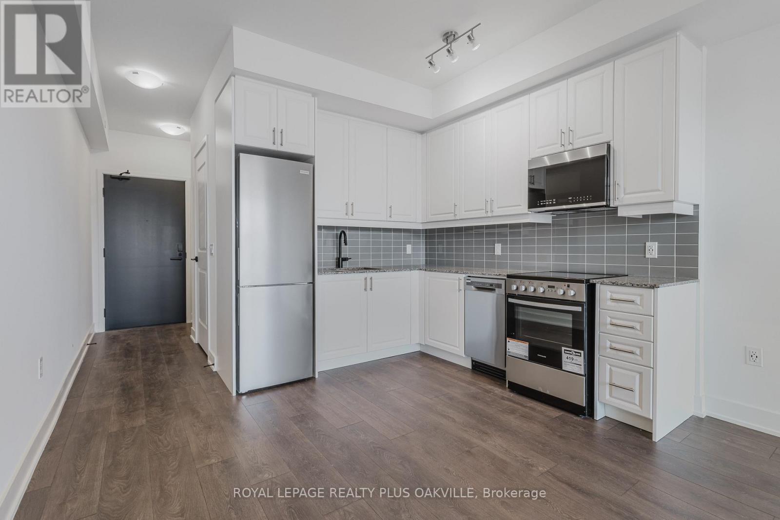 330 - 2343 Khalsa Gate, Oakville, Ontario  L6M 4J2 - Photo 9 - W12458101