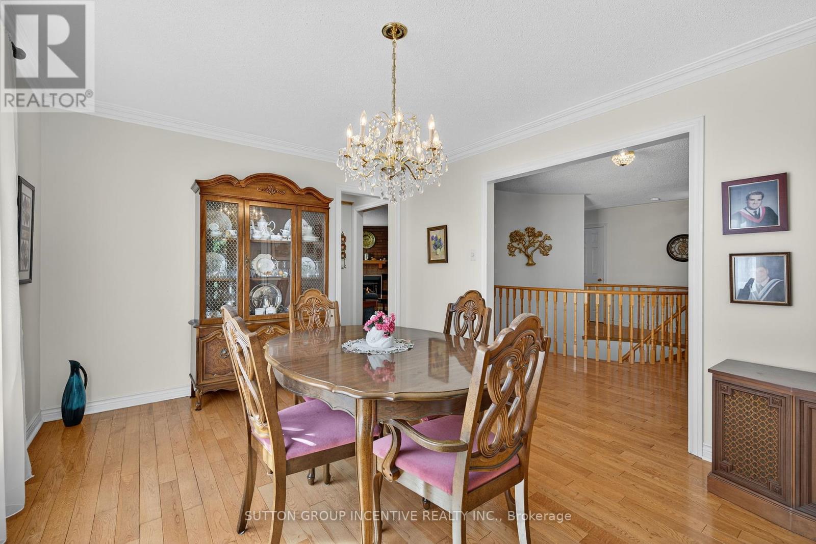 21 Hartford Trail, Brampton, Ontario  L6W 4K2 - Photo 11 - W12458106