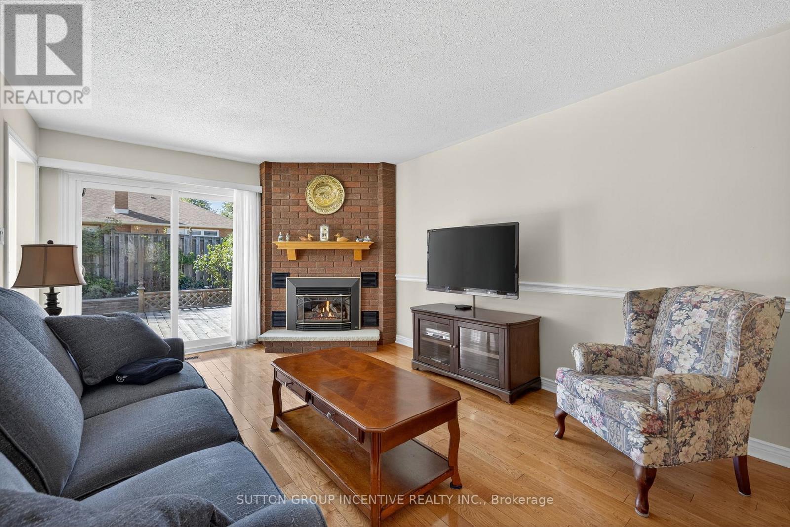 21 Hartford Trail, Brampton, Ontario  L6W 4K2 - Photo 16 - W12458106