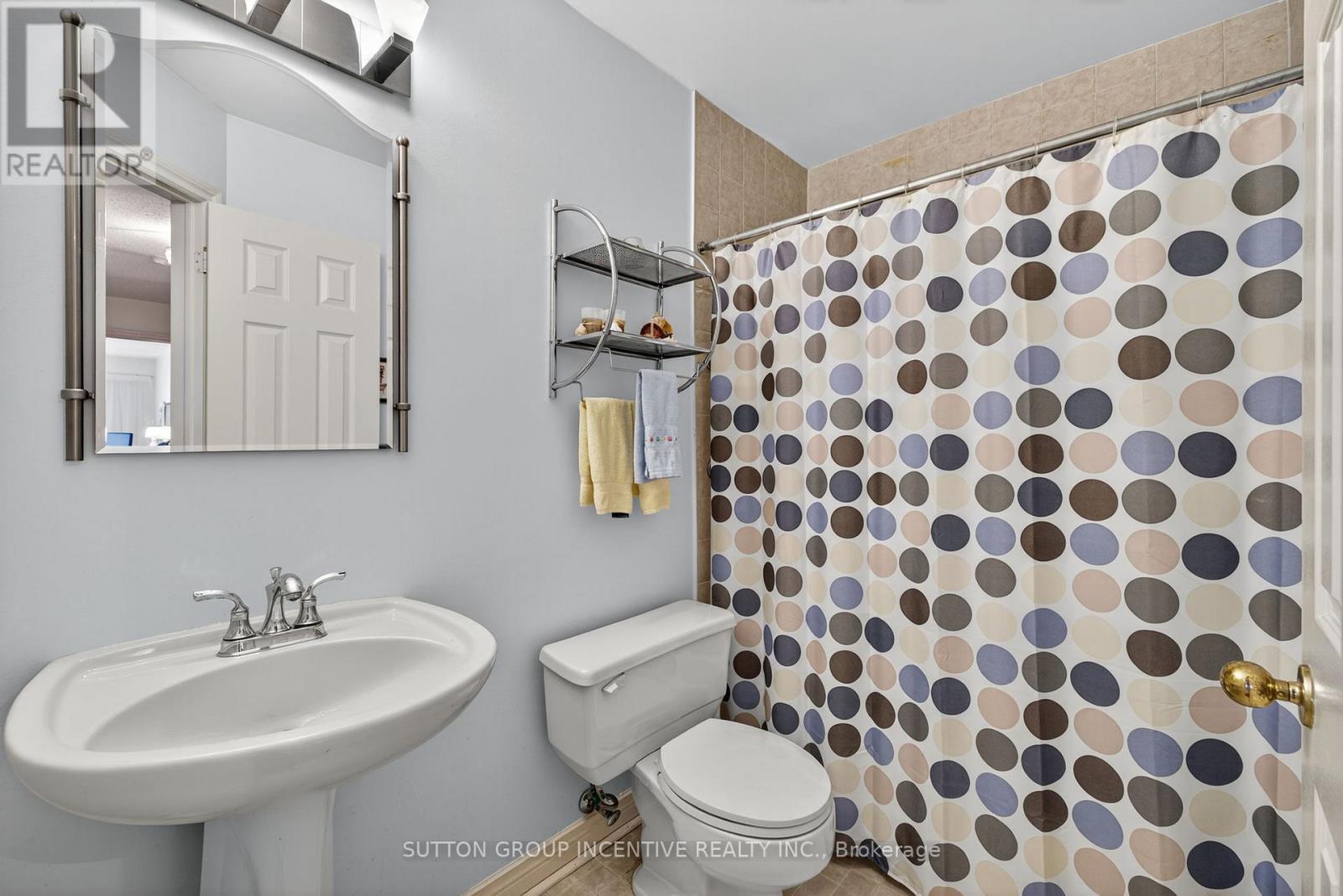 21 Hartford Trail, Brampton, Ontario  L6W 4K2 - Photo 27 - W12458106