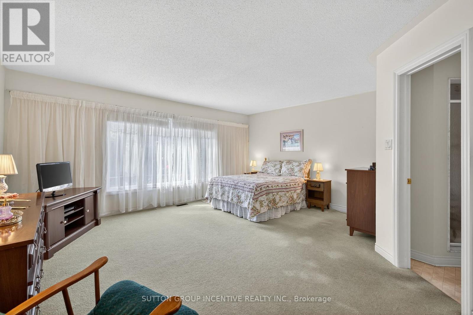 21 Hartford Trail, Brampton, Ontario  L6W 4K2 - Photo 30 - W12458106