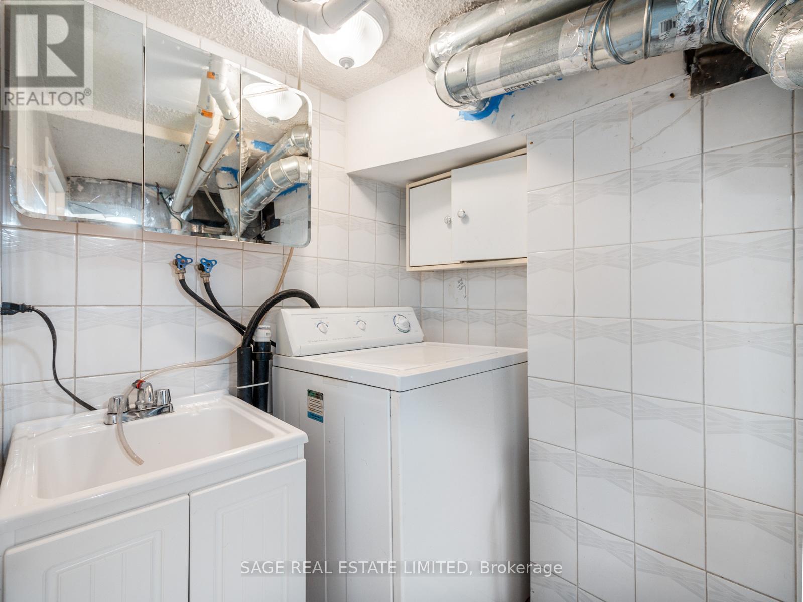 Basement - 17 Hugo Avenue, Toronto, Ontario  M6P 3T3 - Photo 8 - W12458113