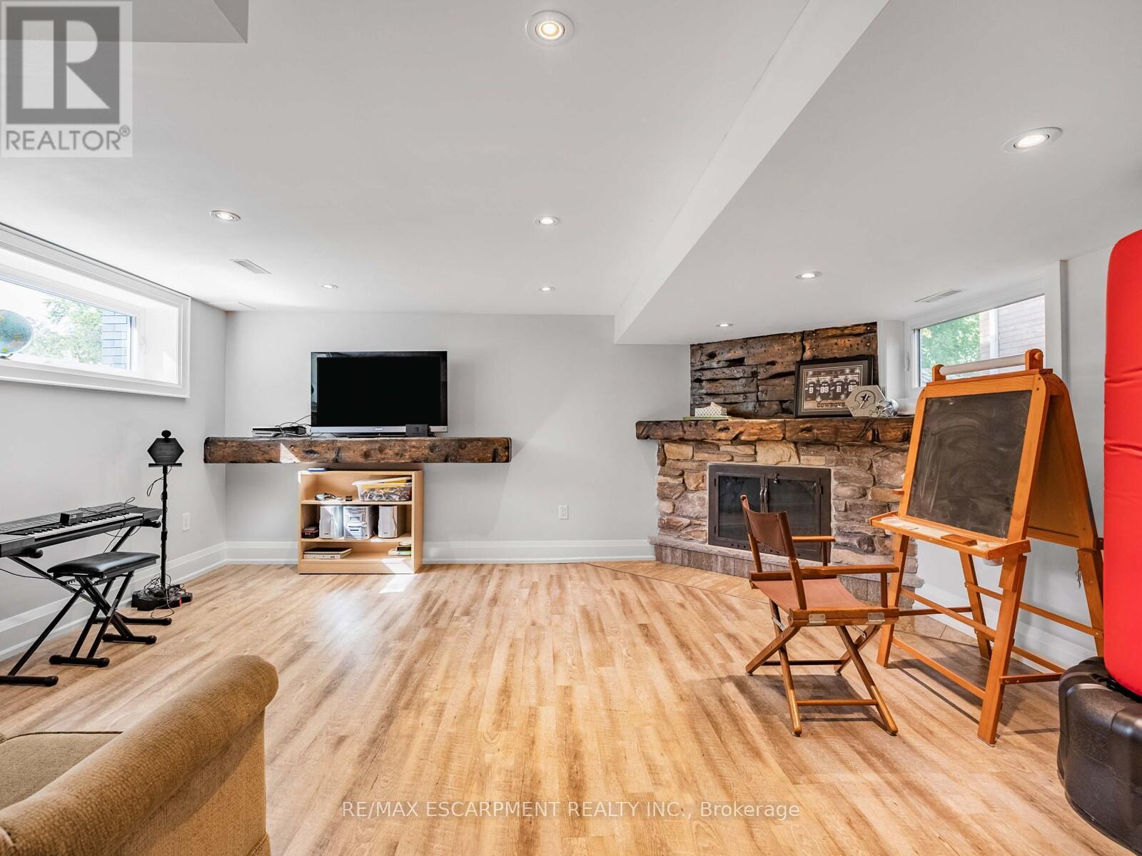 5334 Linbrook Road, Burlington, Ontario  L7L 3T9 - Photo 24 - W12458115