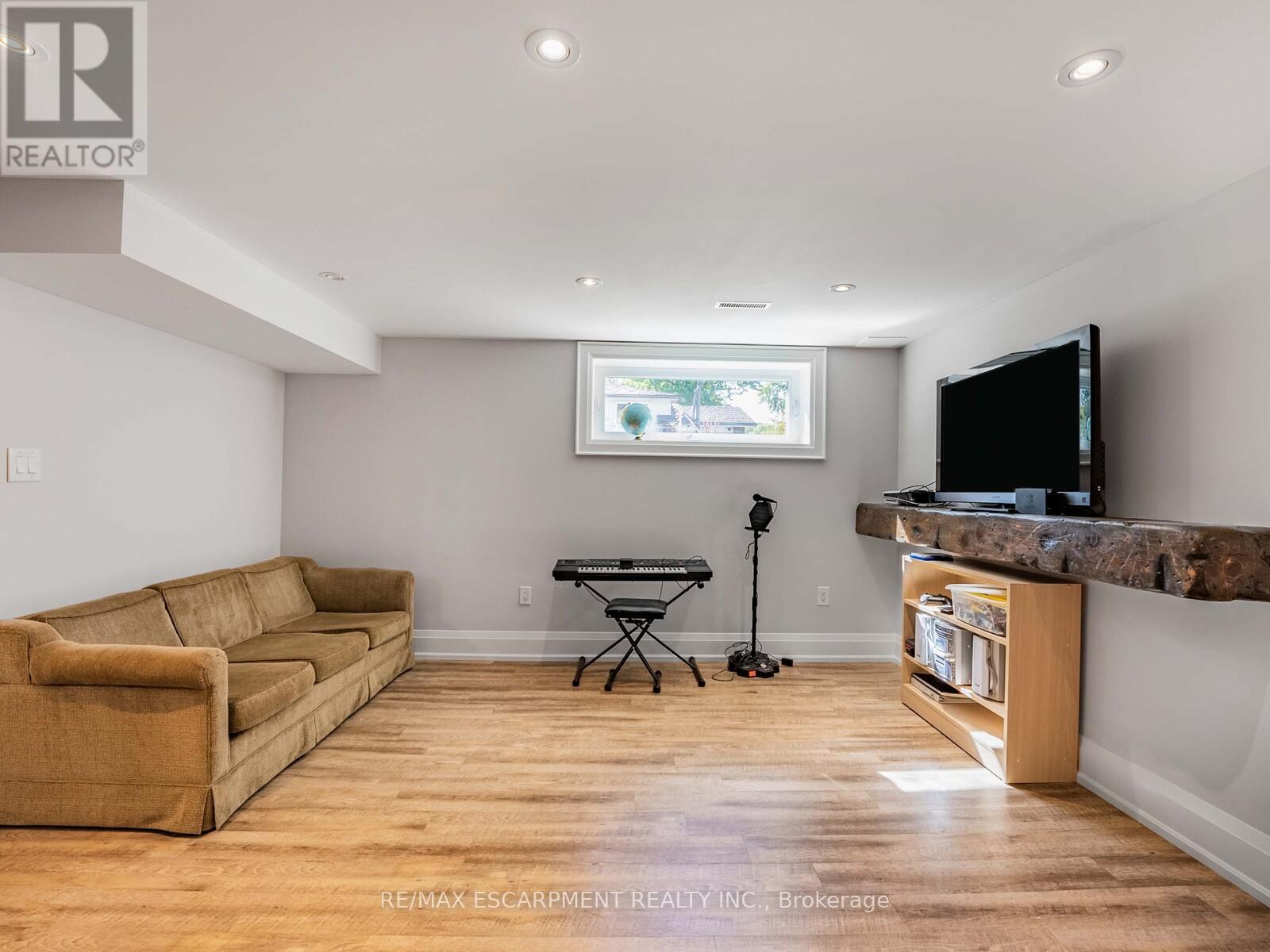 5334 Linbrook Road, Burlington, Ontario  L7L 3T9 - Photo 25 - W12458115
