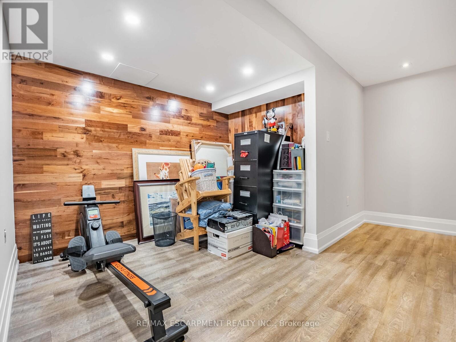 5334 Linbrook Road, Burlington, Ontario  L7L 3T9 - Photo 27 - W12458115