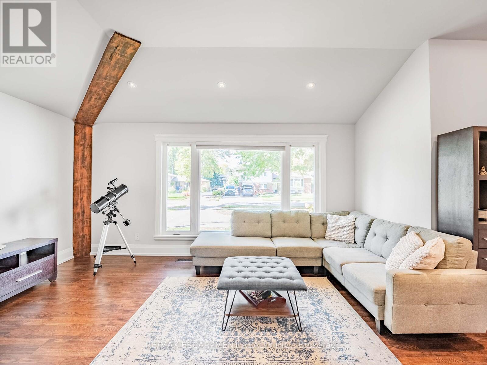 5334 Linbrook Road, Burlington, Ontario  L7L 3T9 - Photo 7 - W12458115