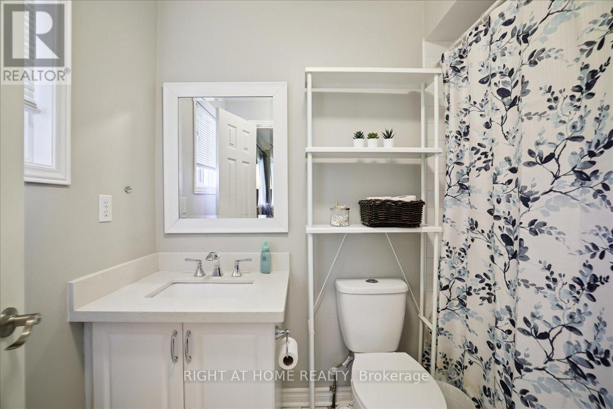 555 Taylor Crescent, Burlington, Ontario  L7L 6J7 - Photo 22 - W12458116