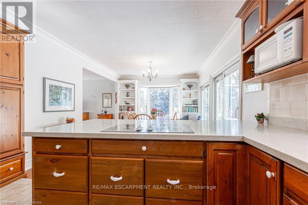 5086 Walkers Line, Burlington, Ontario  L7M 0R1 - Photo 14 - W12458117